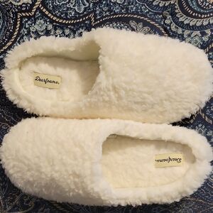 Dearfoams White Cozy Slip-On Slippers